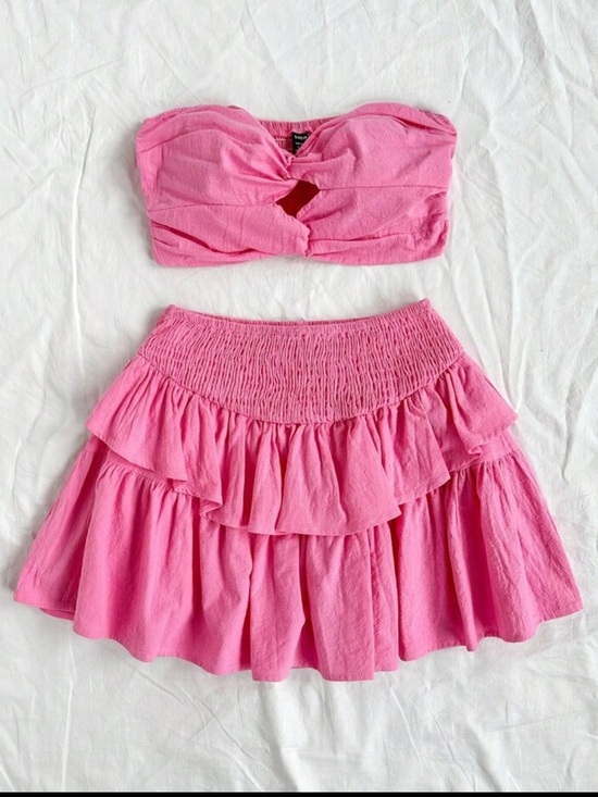 Dresses & Skirts - Pink Skirt Set
